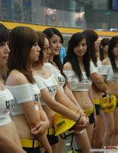 chilli heat slot game Hiromi dan Rino Sashihara menyaksikan pesta bersama delapan pria dan wanita